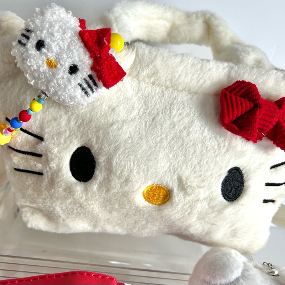 ❤️(HK329) Hello Kitty Adorable 7-Piece Plush Purse Bundle! - Picture 2 of 10